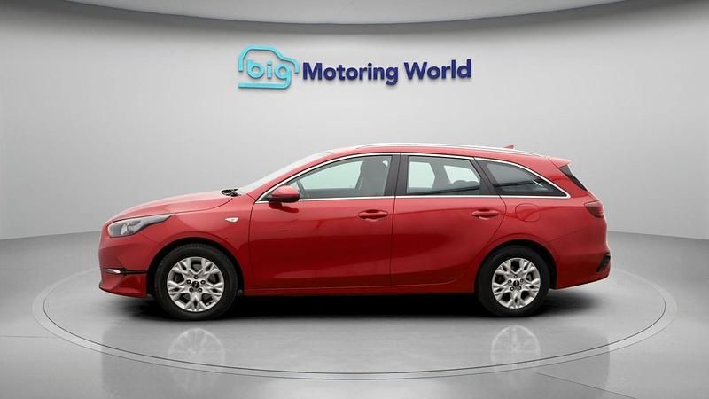 Used Kia Ceed 2024 Red Hatchback