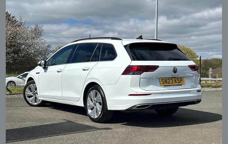 Used VW Golf VIII Style 147 HP (108 kW) 2023 White Estate