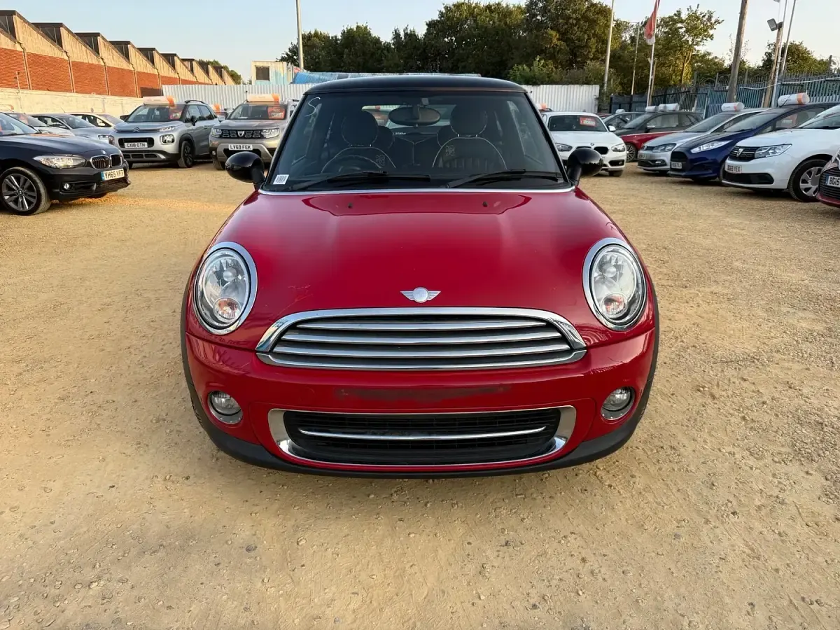 Used Mini Cooper Hatch 122 HP (89 kW) 2012 Red Hatchback