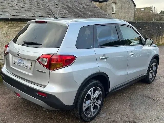 Used Suzuki Vitara SZ5 120 HP (88 kW) 2017 Silver Hatchback
