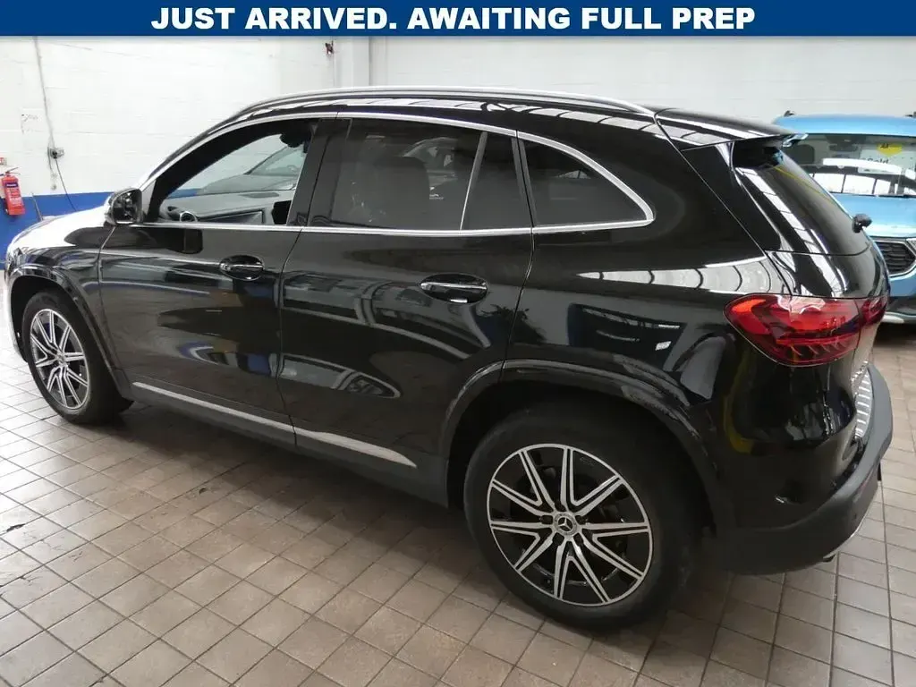 Used Mercedes EQA250+ Executive 139 kW (190 HP) 2025 Black SUV