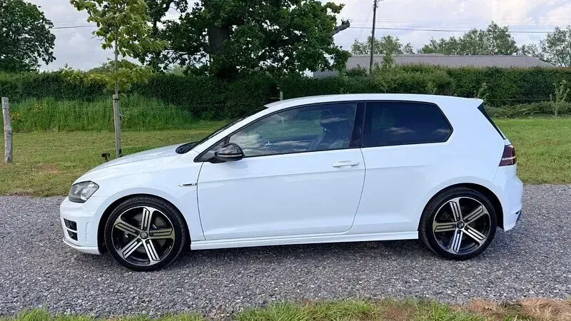 Used VW Golf VII R 300 HP (220 kW) 2015 White Hatchback