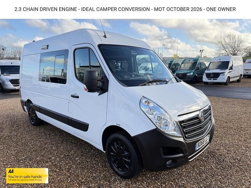 Used Vauxhall Movano 130 HP (95 kW) 2018 White MPV