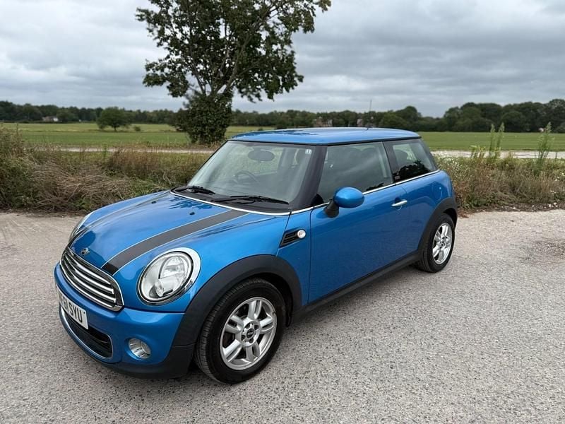 Blue Used 2011 Mini ONE Hatch Hatchback | £2,650 (Fair price) - Image 1/4