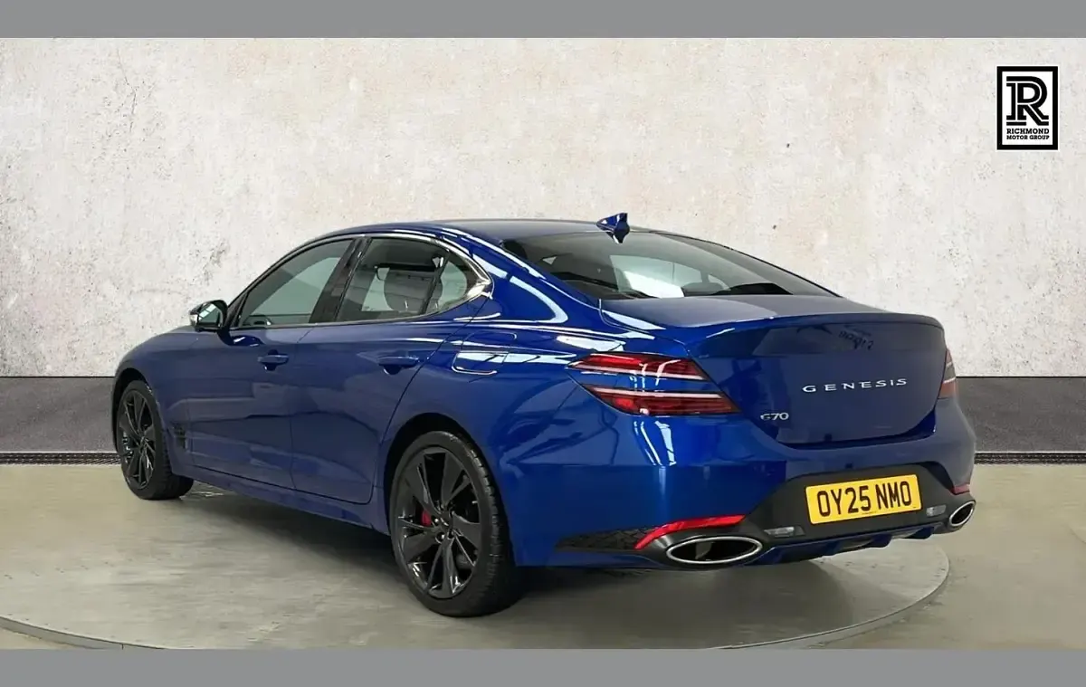 Used Genesis G70 Sport 241 HP (177 kW) 2025 Blue Sedan