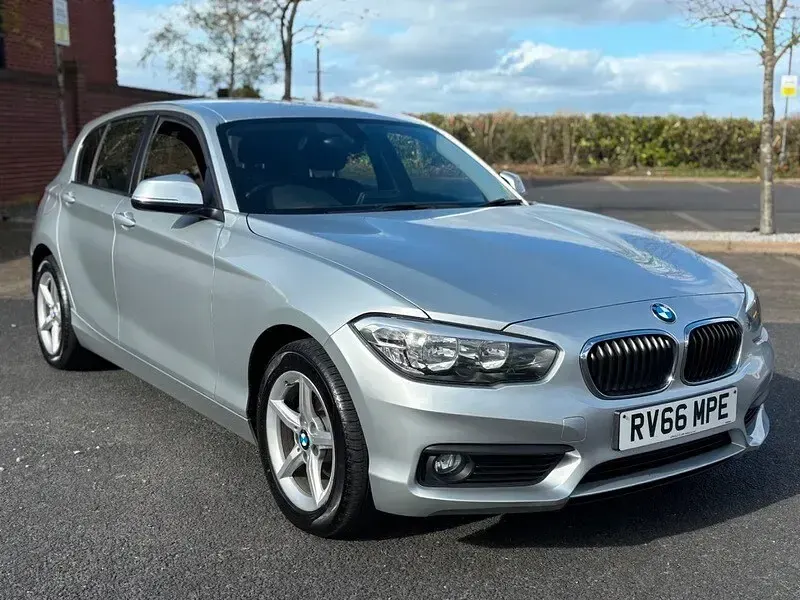 Used BMW 116 110 HP (80 kW) 2016 Silver Hatchback