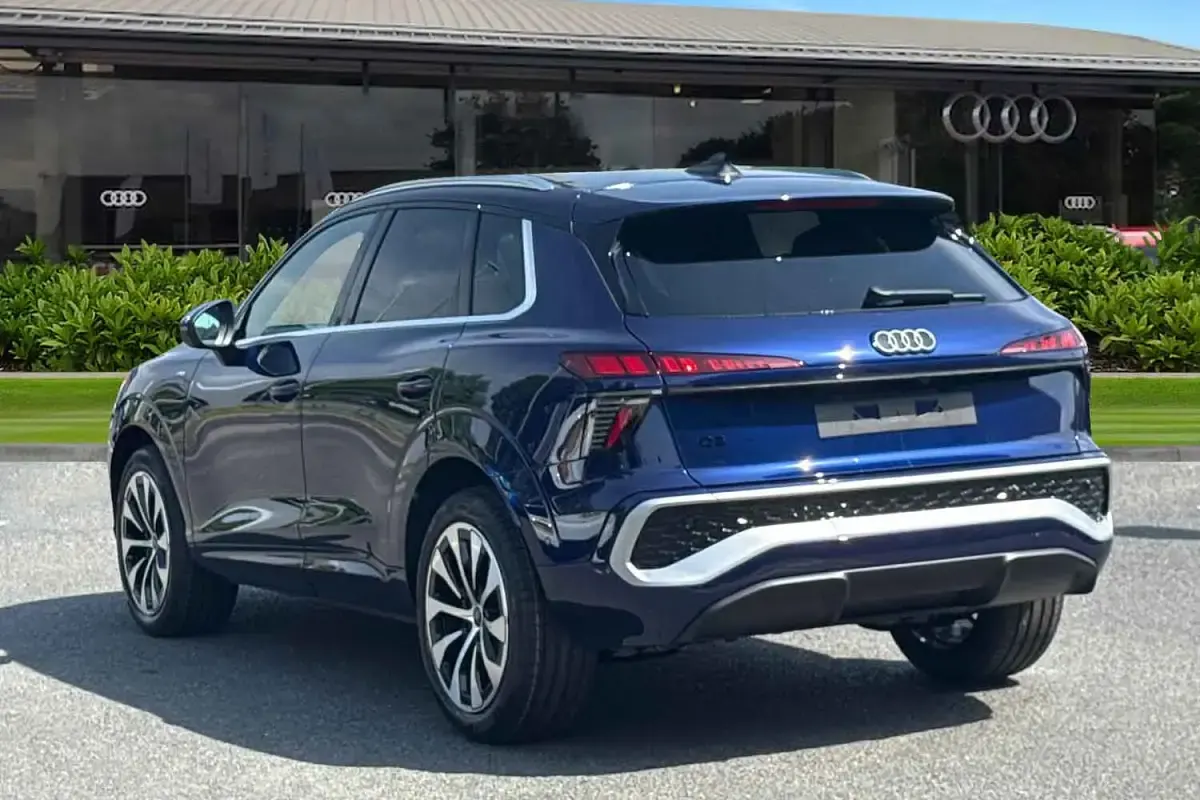 New Audi Q3 S-Line 150 HP (110 kW) 2026 Blue SUV