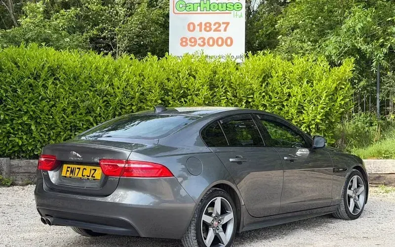 Used Jaguar XE R-Sport 179 HP (131 kW) 2019 Sedan