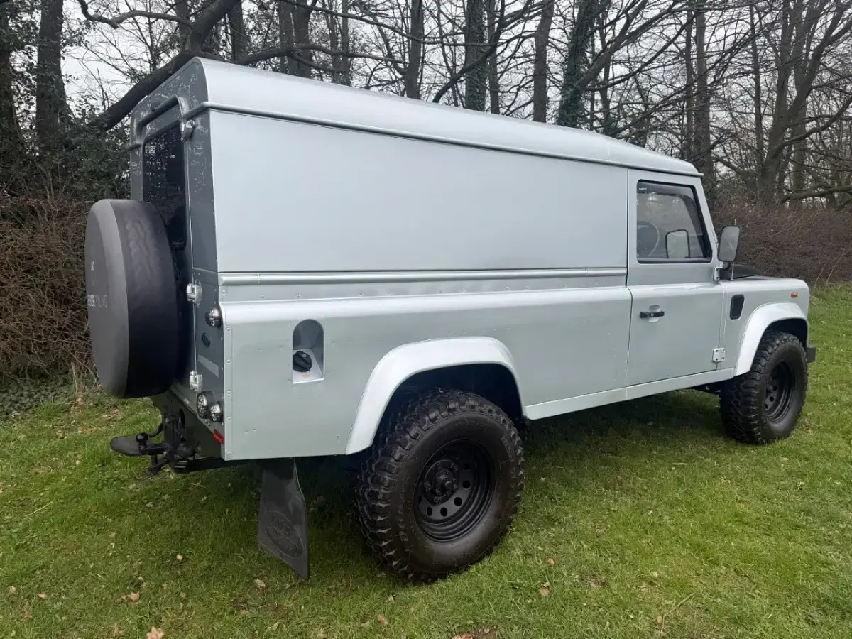 Used Land Rover Defender 2011 Silver Hatchback