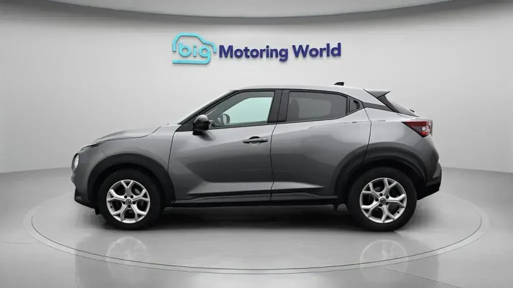 Used Nissan Juke N-Connecta 114 HP (83 kW) 2022 Grey SUV