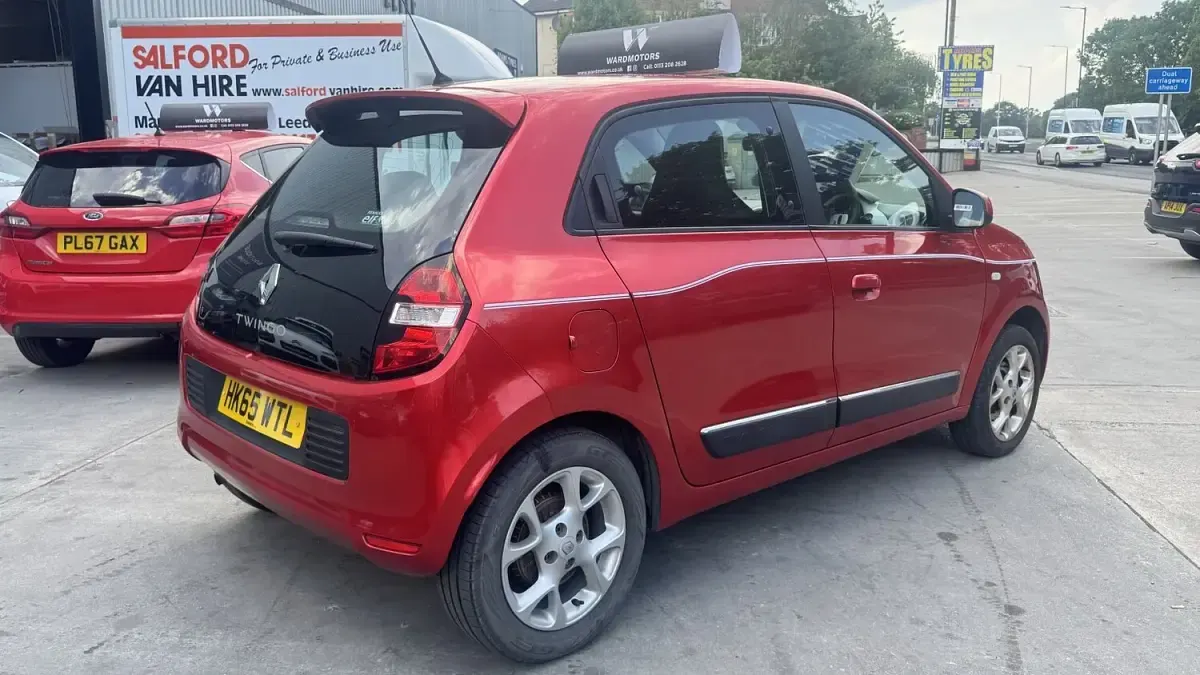 Używany Renault Twingo Dynamique 90 KM (66 kW) 2015 Czerwony Hatchback