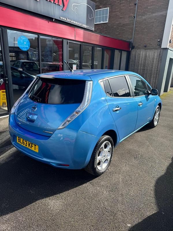 Used Nissan Leaf Acenta 80 kW (109 HP) 2014 Blue Hatchback