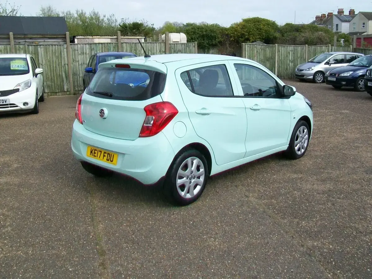 Used Vauxhall Viva 75 HP (55 kW) 2017 Green Hatchback