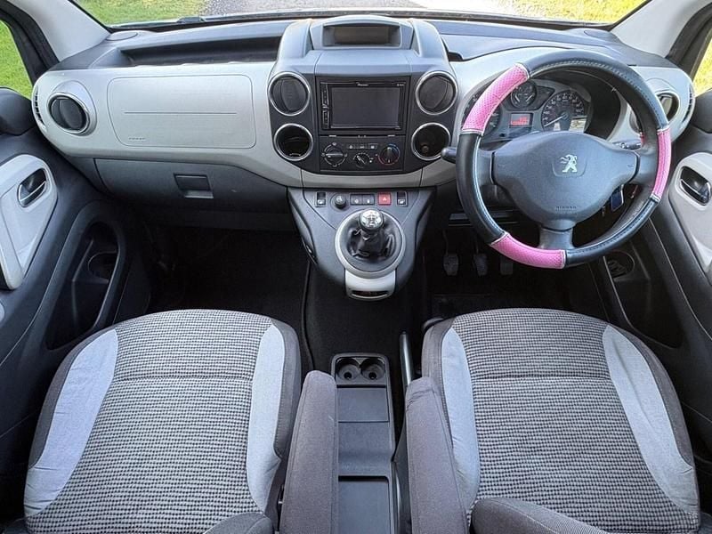 Used Peugeot Partner Tepee Outdoor 92 HP (67 kW) 2013 Blue MPV