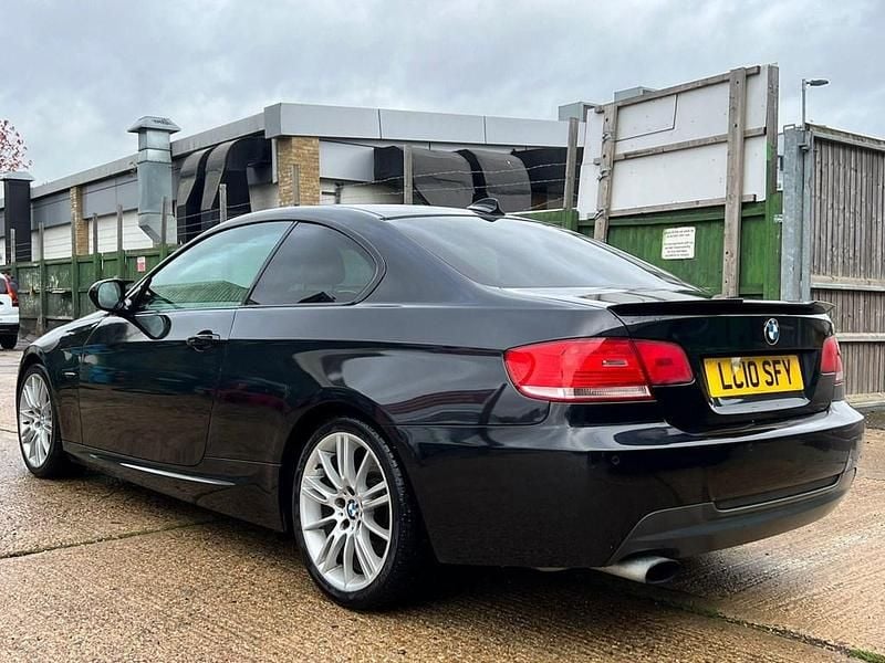 Używany BMW 320 M Sport 2010 Czarny Coupe