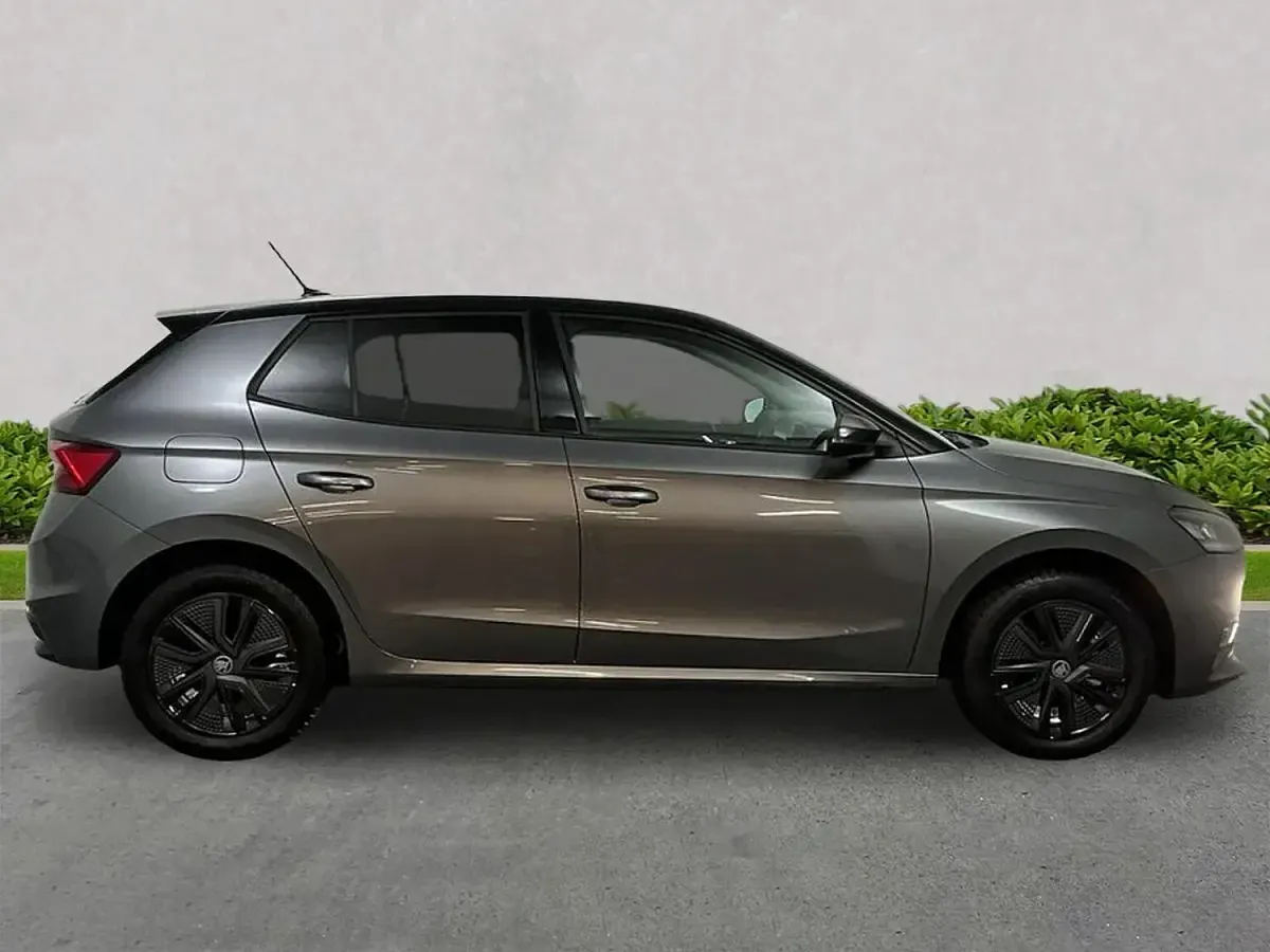 Novo Skoda Fabia Design Edition 116 HP (85 kW) 2026 Cinzento Citadino