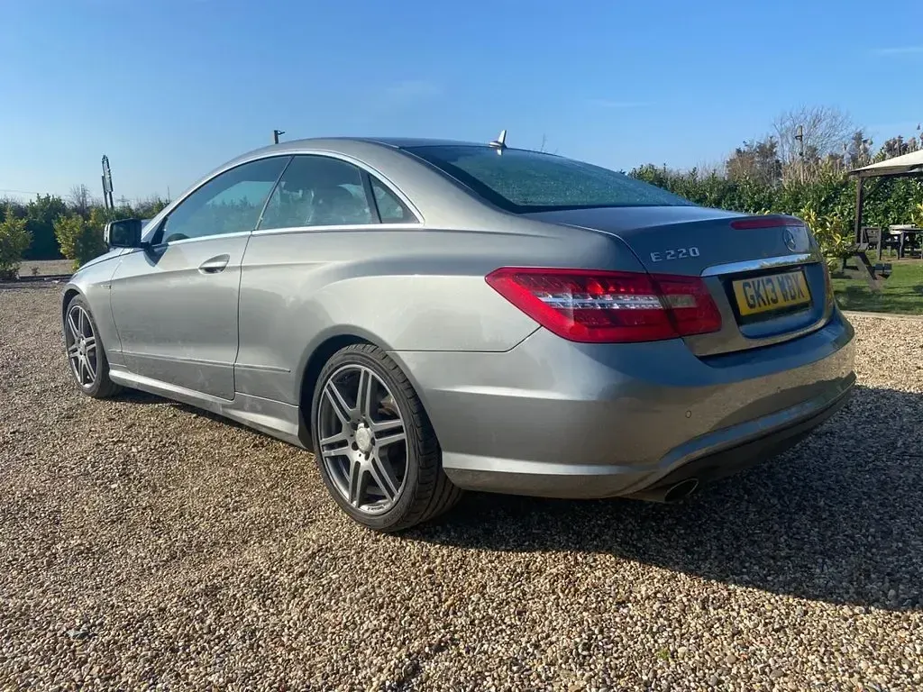 Used Mercedes E220 170 HP (125 kW) 2013 Silver Coupe