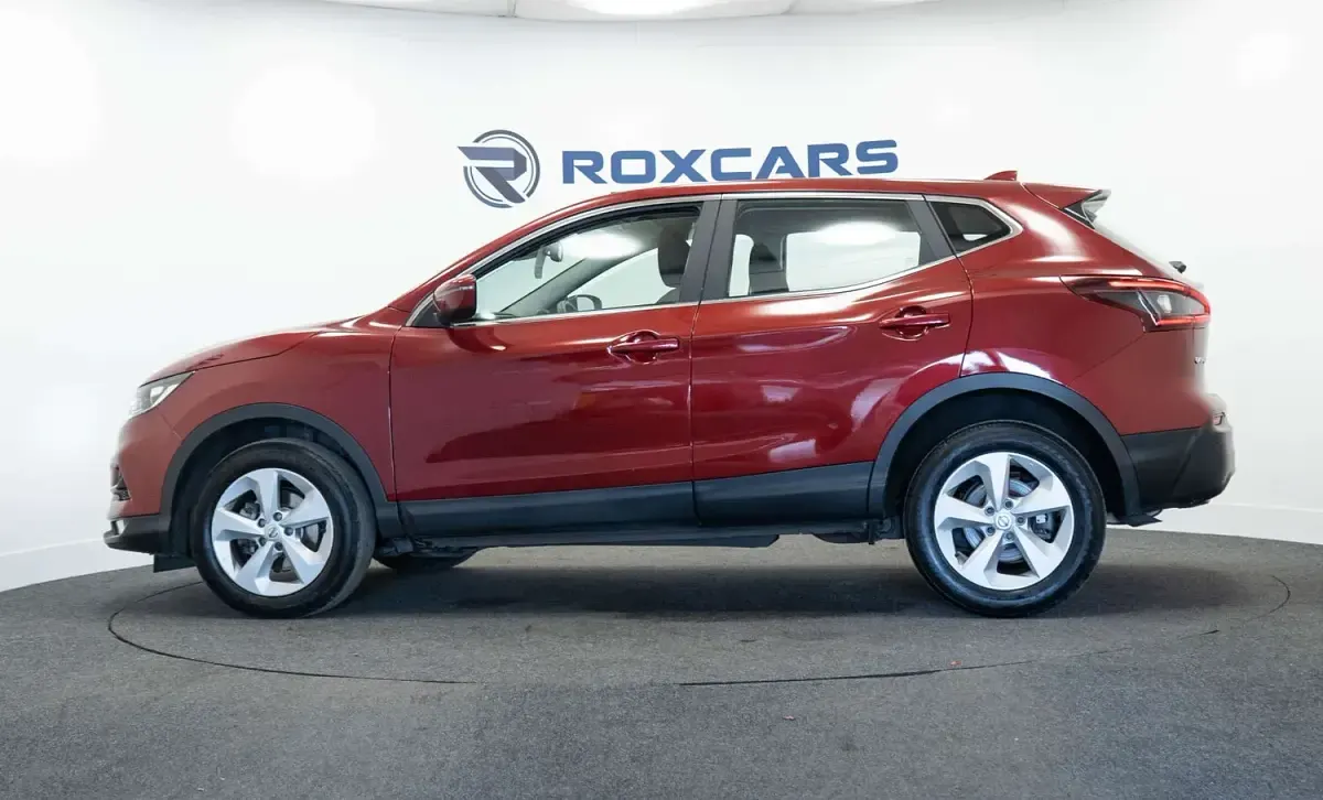 Used Nissan Qashqai Acenta Premium 160 HP (117 kW) 2021 Red SUV