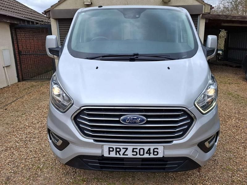 Used Ford Tourneo Custom Zetec 2019 Silver Van