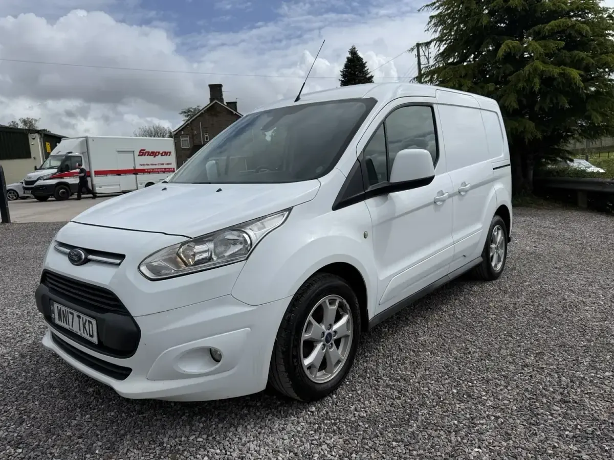 Begagnad Ford Transit Connect Limited 120 HK (88 kW) 2017 Vit Minibuss