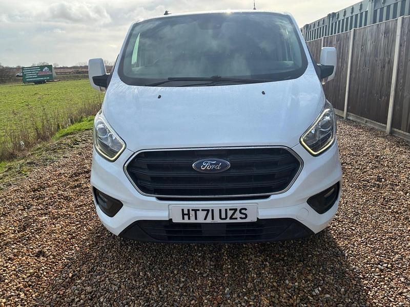 Used Ford Transit Custom Limited 130 HP (95 kW) 2022 White Van