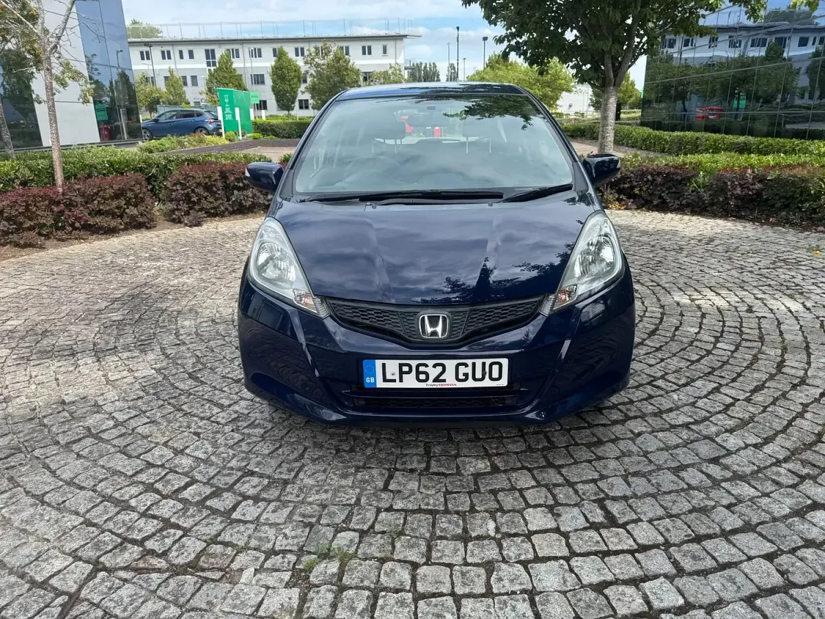 Used Honda Jazz ES 2013 Blue Hatchback