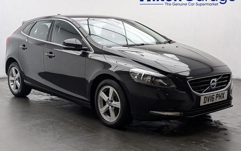 Black Used 2015 Volvo V40 SE Hatchback | £10,150 (Fair price) - Image 1/4