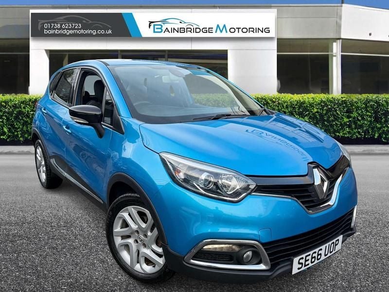 Blue Used 2017 Renault Captur Dynamique SUV | £5,250 (Good price) - Image 1/4