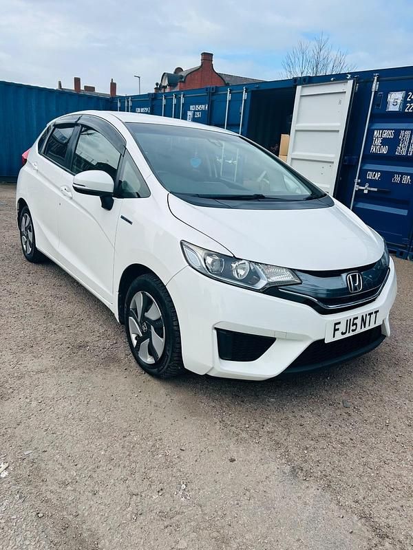 Used Honda Jazz 2015 White Hatchback