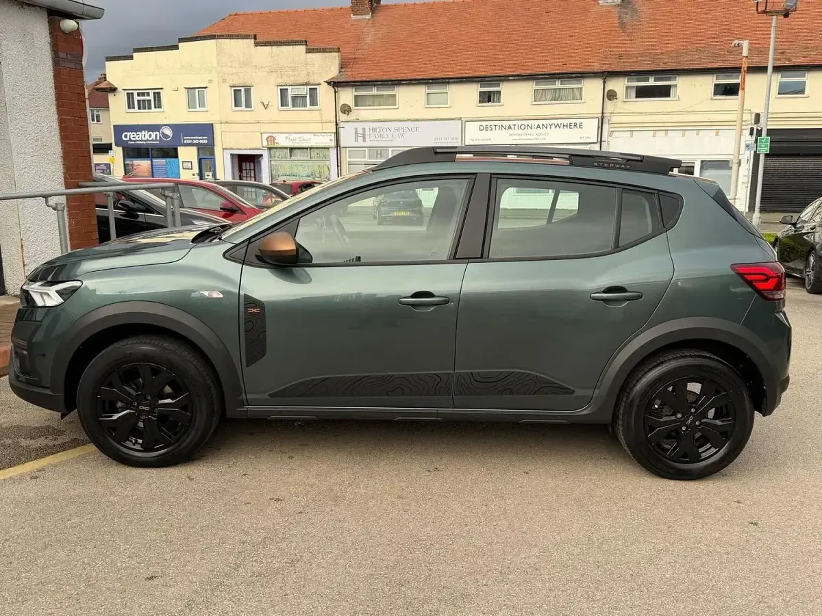 Used Dacia Sandero Extreme 91 HP (66 kW) 2023 Green Hatchback
