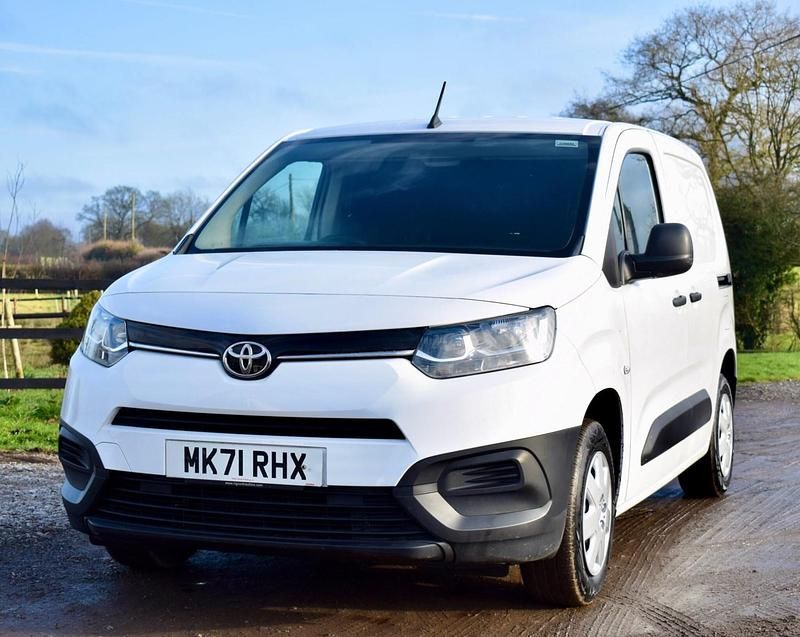 Used Toyota Proace Active 2021 White MPV