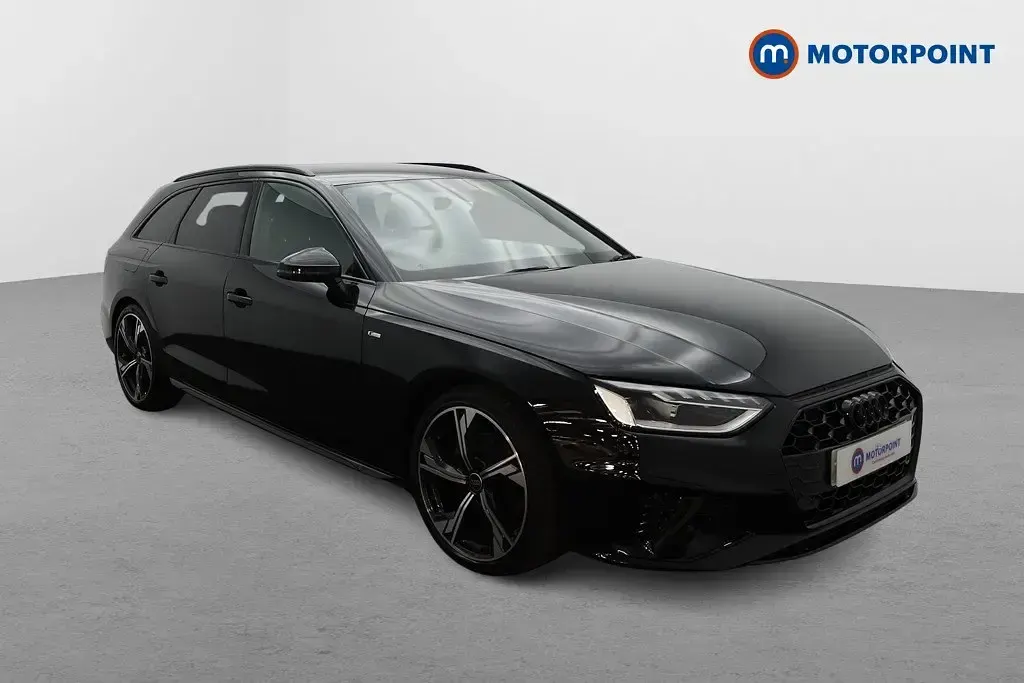 Second-hand Audi A4 Black Edition 163 CP (119 kW) 2024 Break