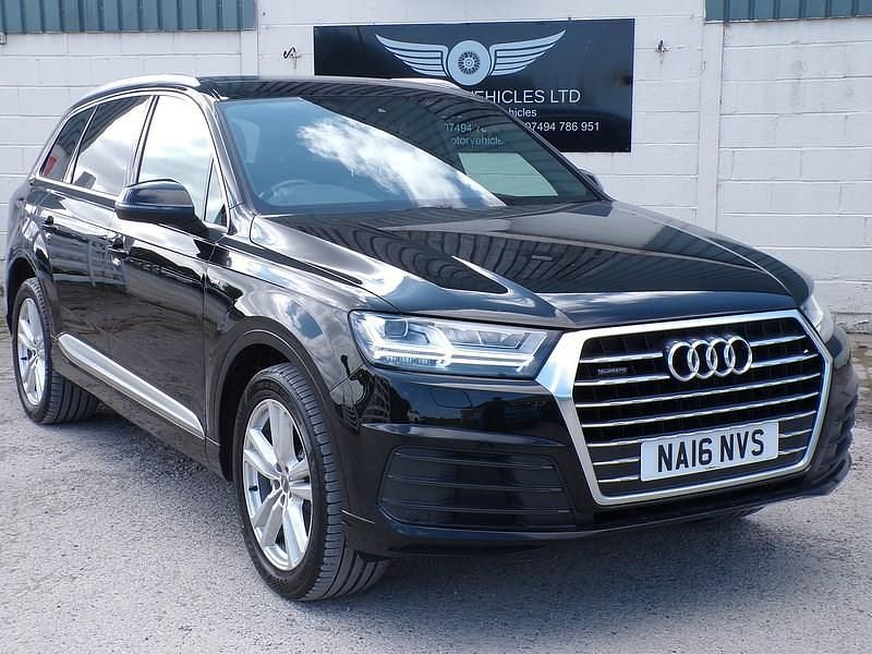 Black Used 2016 Audi Q7 S-Line SUV | £18,999 (Fair price) - Image 1/4