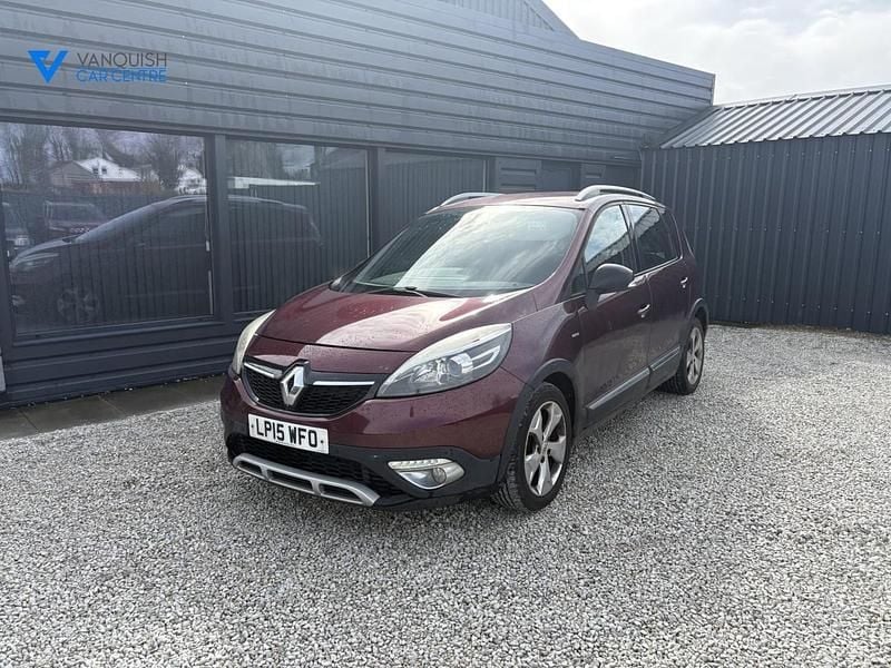 Used Renault Scénic III Bose Edition 2015 Red MPV