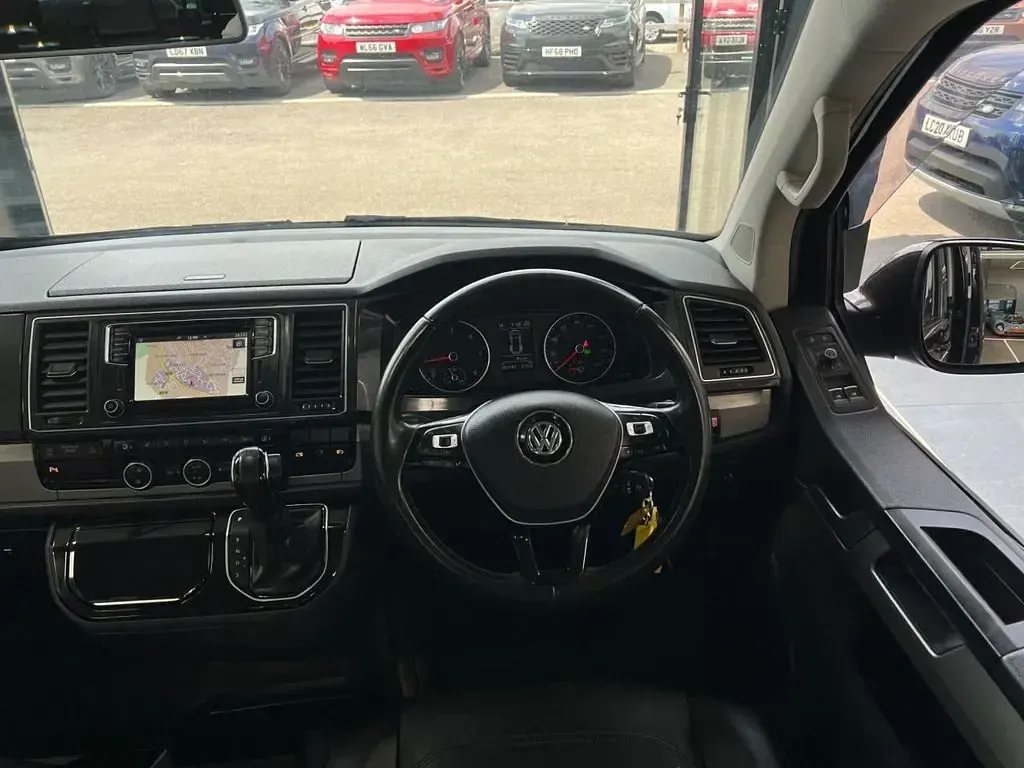 Used VW Caravelle SE 204 HP (150 kW) 2017 Mauve/purple Van