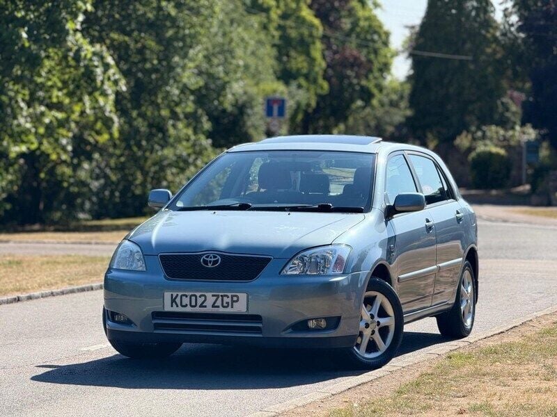 Grey Used 2002 Toyota Corolla Hatchback | £2,450 (Fair price) - Image 1/4