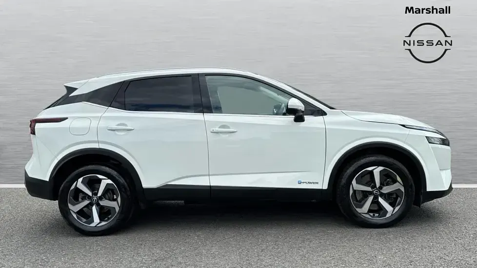 Used Nissan Qashqai N-Connecta 190 HP (139 kW) 2024 White SUV