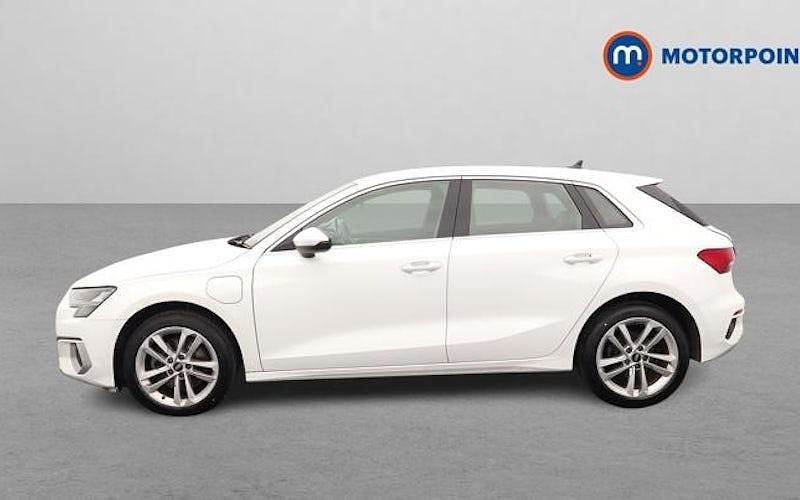Used Audi A3 Sportback e-tron Sport 204 HP (150 kW) 2025 Hatchback