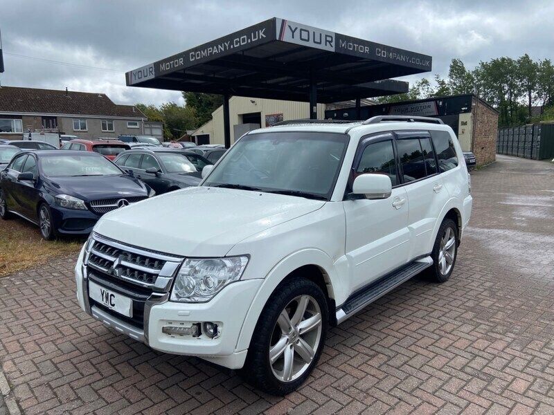 White Used 2016 Mitsubishi Shogun SUV | £14,995 (Good price) - Image 1/4