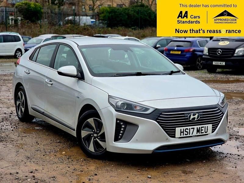 Silver Used 2017 Hyundai Ioniq Premium SE Hatchback | £9,988 (Fair price) - Image 1/4