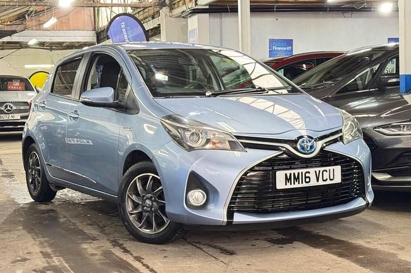 Used Toyota Yaris Hybrid 2016