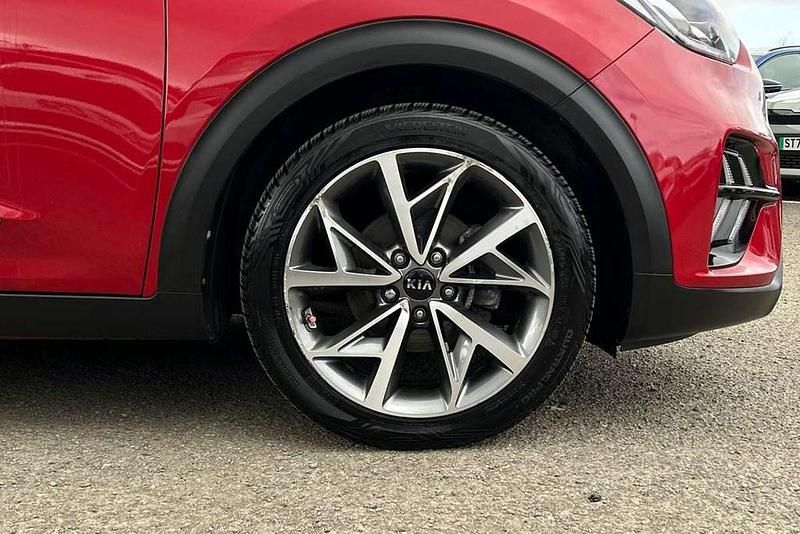 Gebraucht Kia Niro 141 PS (103 kW) 2021 Rot SUV