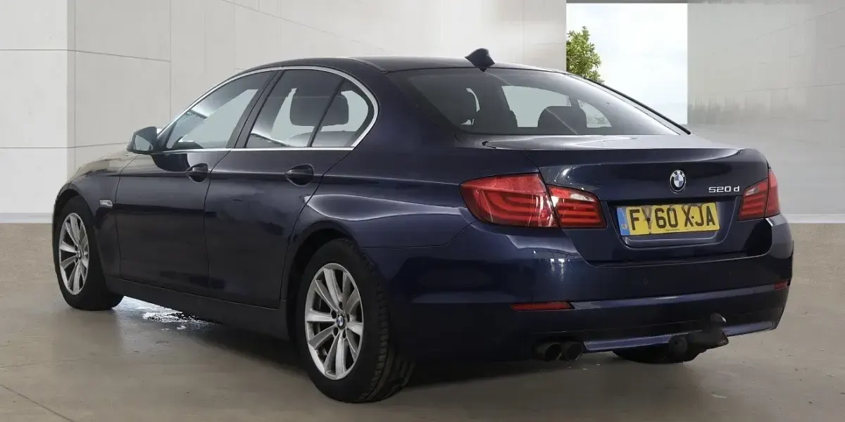 Begagnad BMW 520 2010 Blå Sedan
