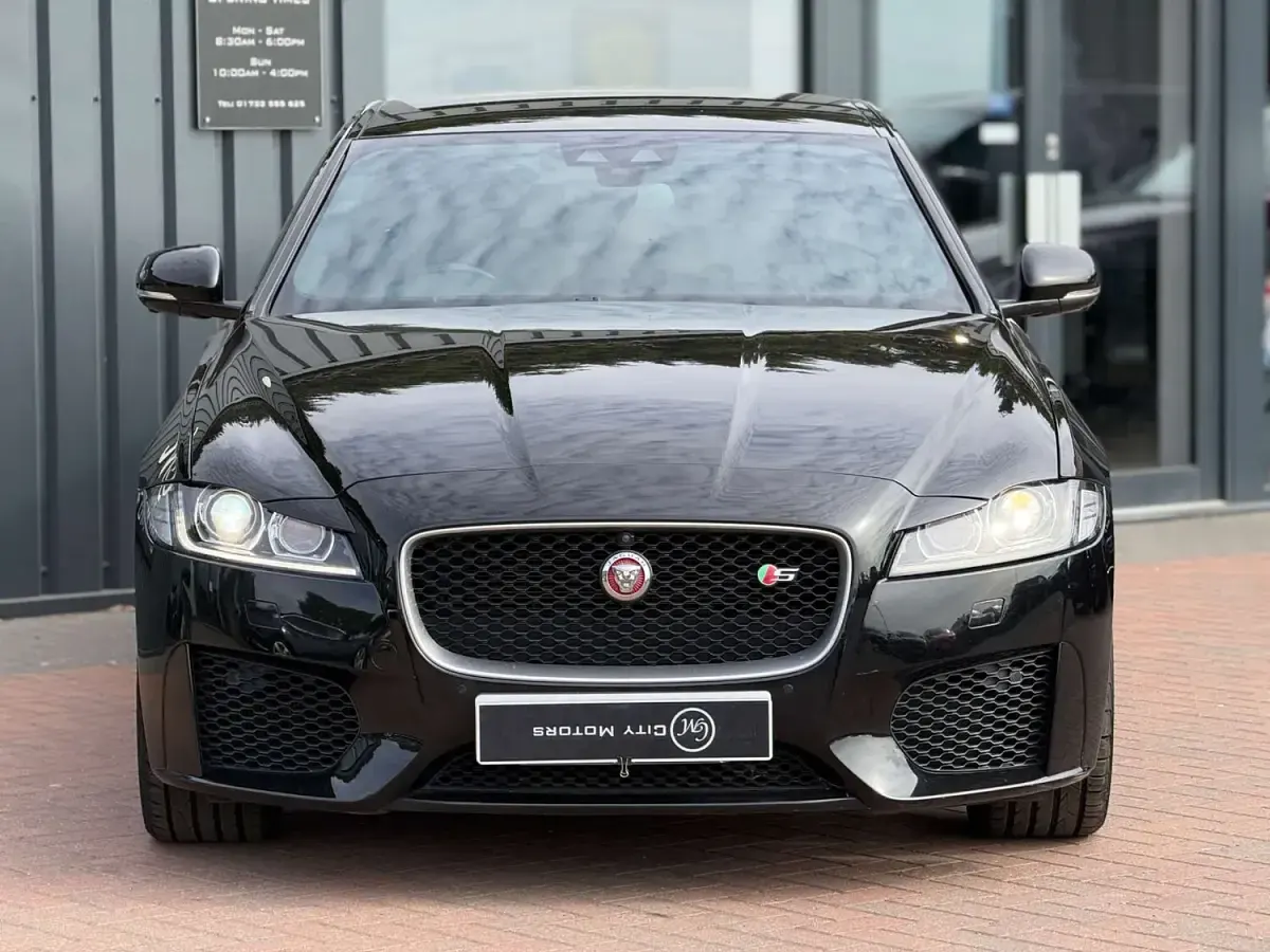 Used Jaguar XF S 300 HP (220 kW) 2016 Black Sedan