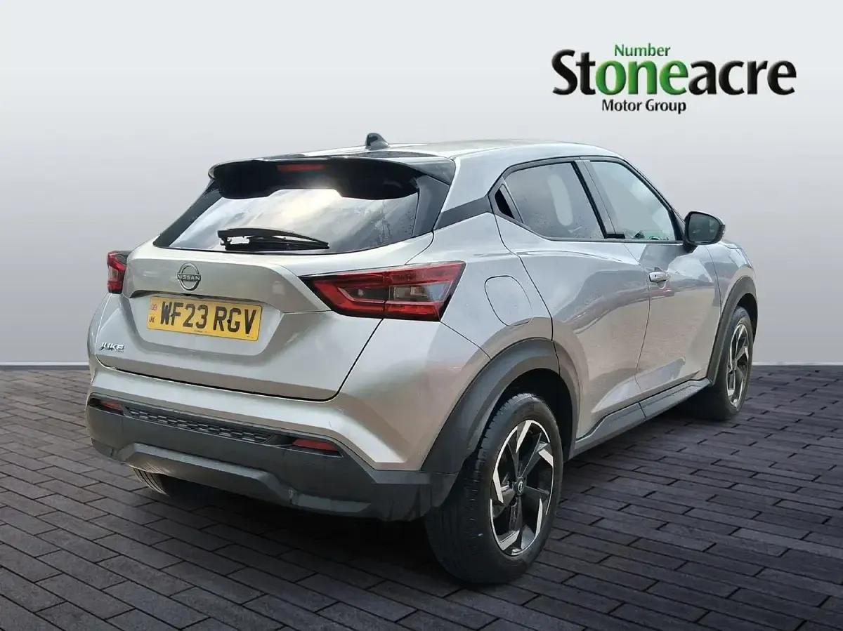 Used Nissan Juke N-Connecta 114 HP (83 kW) 2023 Silver SUV