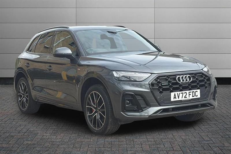 Used Audi Q5 Advanced 204 HP (150 kW) 2022 Daytona grey SUV