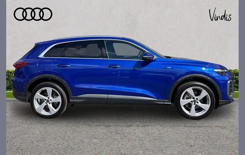 Used Audi Q5 S-Line 200 HP (147 kW) 2026 Blue SUV