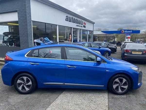 Used Hyundai Ioniq Premium SE 141 HP (103 kW) 2017 Blue Hatchback