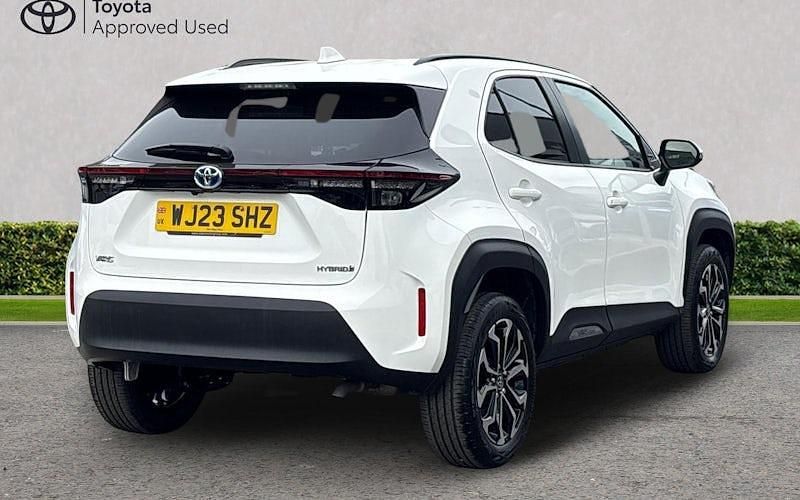 Used Toyota Yaris Hybrid Design 116 HP (85 kW) 2026 Estate