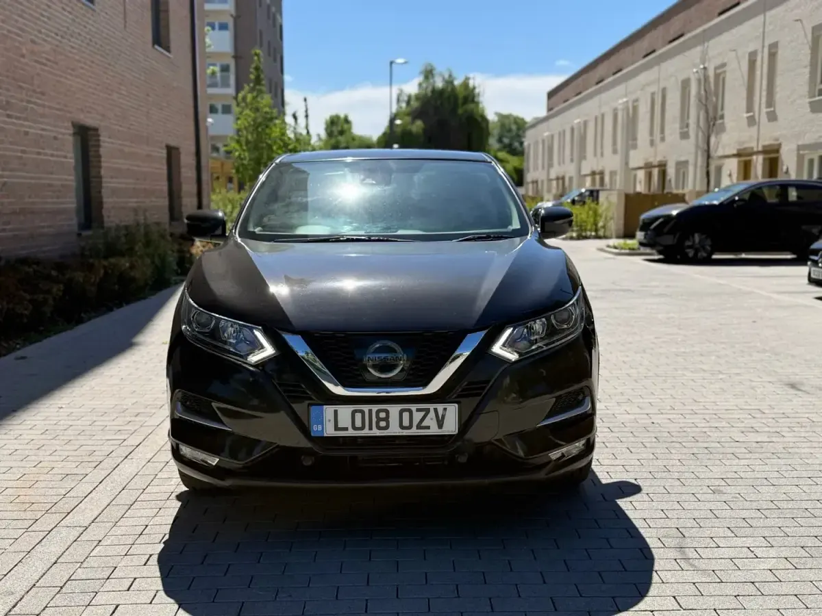 Używany Nissan Qashqai Acenta 2018 Czarny SUV